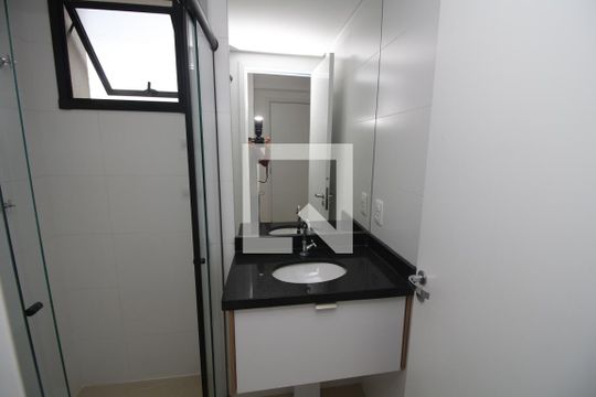 Banheiro de apartamento para alugar com 2 quartos, 47m² em Chácara Santo Antônio (zona Leste), São Paulo