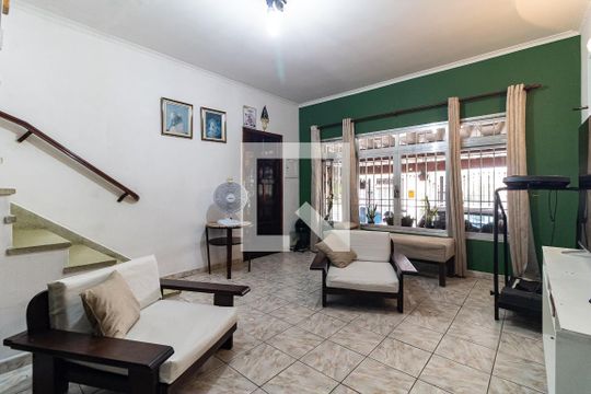 Casa à venda com 4 quartos, 150m² em Vila Santo Estefano, São Paulo