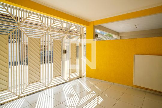 Garagem de casa à venda com 2 quartos, 179m² em Fundação, São Caetano do Sul