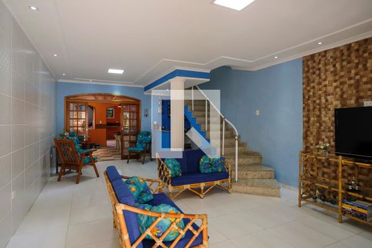 Casa à venda com 2 quartos, 179m² em Fundação, São Caetano do Sul
