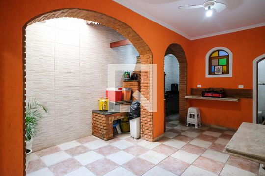 Quintal de casa à venda com 2 quartos, 179m² em Fundação, São Caetano do Sul