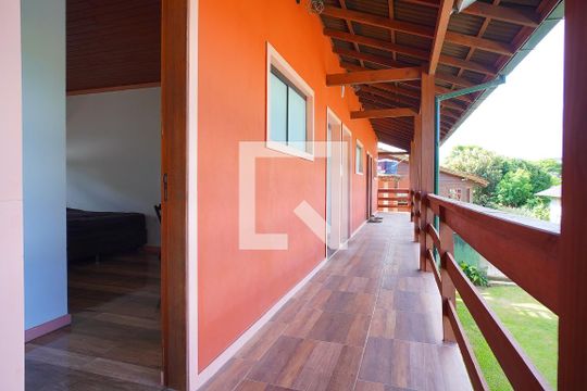 Área externa de kitnet/studio para alugar com 1 quarto, 25m² em São João do Rio Vermelho, Florianópolis