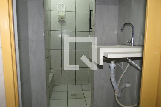 Banheiro de casa para alugar com 1 quarto, 40m² em Itaberaba, São Paulo
