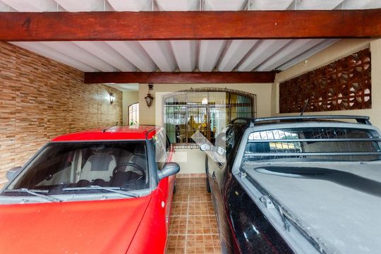 Garagem de casa à venda com 3 quartos, 167m² em Vila Zat, São Paulo