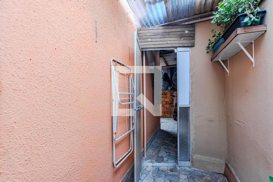 Área externa de casa à venda com 5 quartos, 290m² em Coronel Aparicio Borges, Porto Alegre