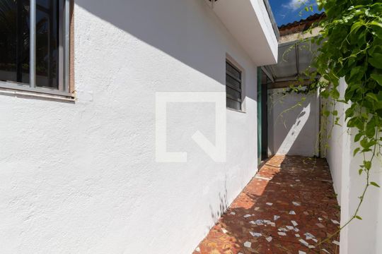 Corredor Lateral de casa à venda com 3 quartos, 300m² em Parque Mandaqui, São Paulo
