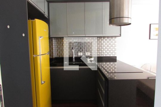 Cozinha  de apartamento à venda com 1 quarto, 40m² em Jardim Ampliação, São Paulo