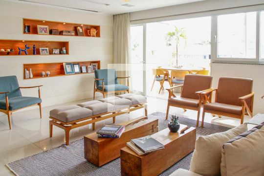 Sala de apartamento à venda com 4 quartos, 340m² em Barra da Tijuca, Rio de Janeiro