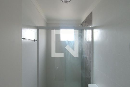 Banheiro  de apartamento para alugar com 2 quartos, 45m² em Pte. Grande, Guarulhos