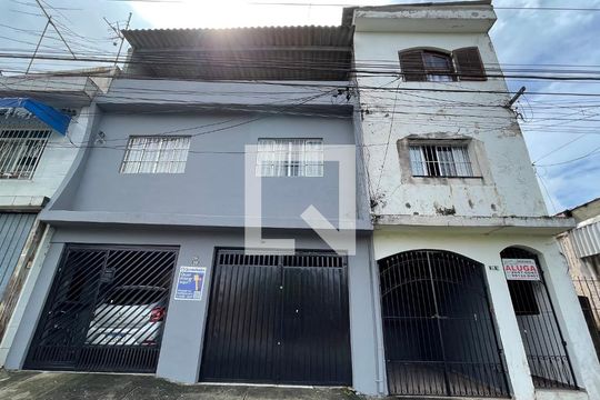 Fachada  de casa à venda com 8 quartos, 300m² em Cidade Antônio Estêvão de Carvalho, São Paulo