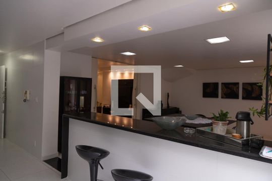 Cozinha de casa à venda com 4 quartos, 350m² em Vila Claudia, São Paulo