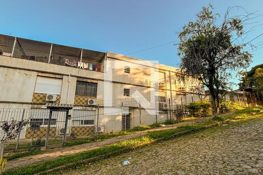 Fachada de apartamento à venda com 3 quartos, 90m² em Jardim do Salso, Porto Alegre