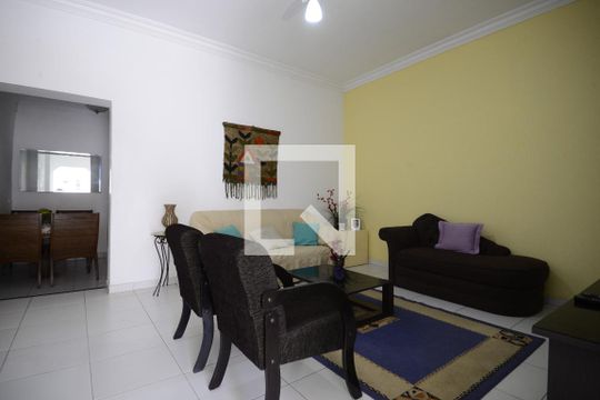 Casa à venda com 3 quartos, 250m² em Cambuci, São Paulo