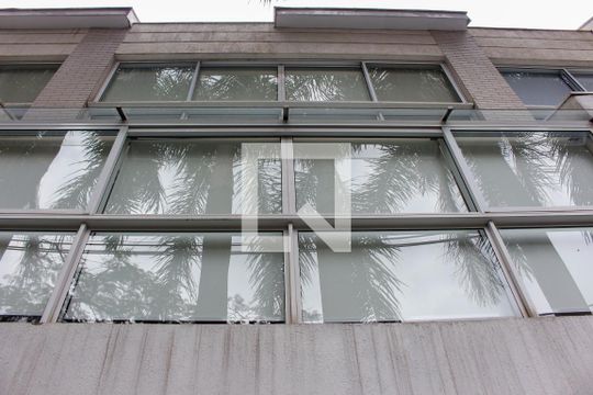 Fachada de casa de condomínio para alugar com 2 quartos, 110m² em Vila Morumbi, São Paulo