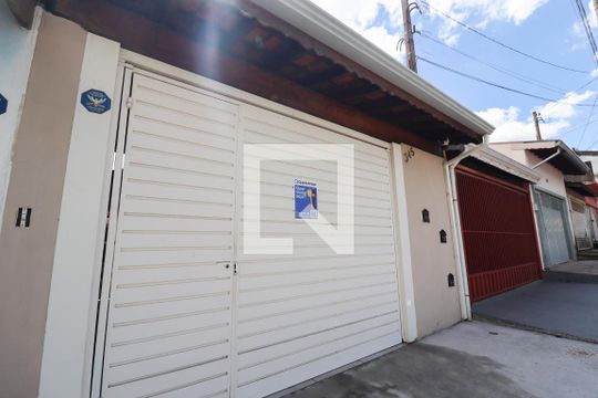 Fachada de casa à venda com 3 quartos, 154m² em Fazenda Grande, Jundiaí