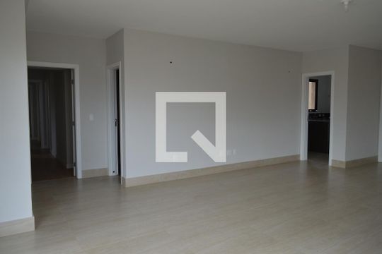Sala de apartamento à venda com 5 quartos, 179m² em Centro, Contagem