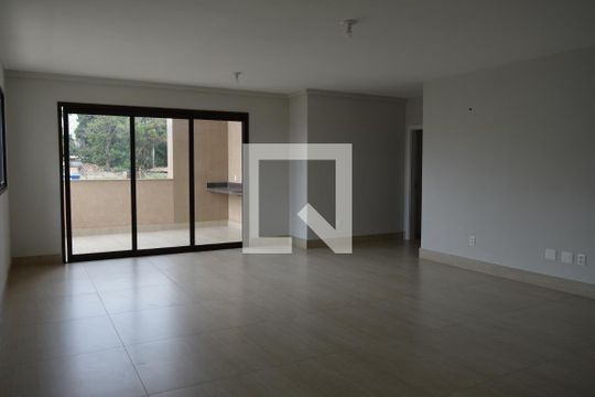Sala de apartamento à venda com 5 quartos, 179m² em Centro, Contagem