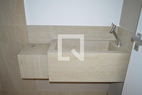 Lavabo de apartamento à venda com 5 quartos, 179m² em Centro, Contagem