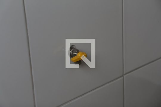 Cozinha de casa de condomínio para alugar com 2 quartos, 42m² em Vila Antonieta, São Paulo