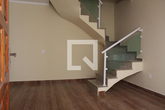 Casa de Condomínio para alugar com 2 quartos, 42m² em Vila Antonieta, São Paulo
