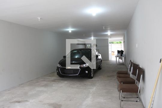 Garagem de casa à venda com 3 quartos, 275m² em Vila Alpina, São Paulo