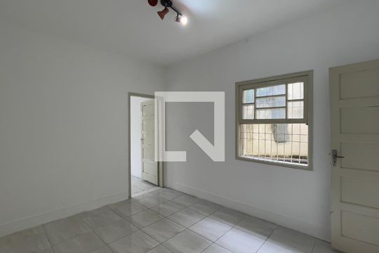 Quarto 1 de casa para alugar com 2 quartos, 70m² em Vila Matilde, São Paulo