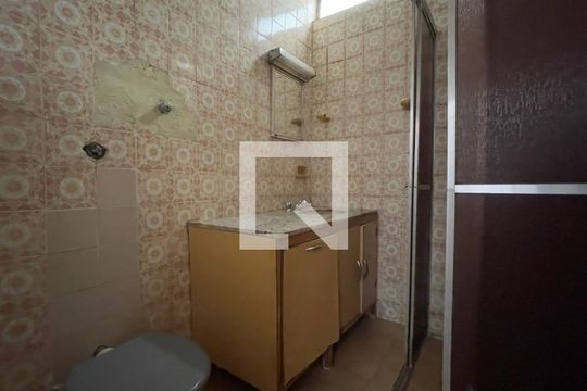 Banheiro de casa para alugar com 2 quartos, 70m² em Vila Matilde, São Paulo