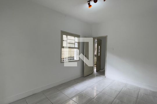 Quarto 1 de casa para alugar com 2 quartos, 70m² em Vila Matilde, São Paulo