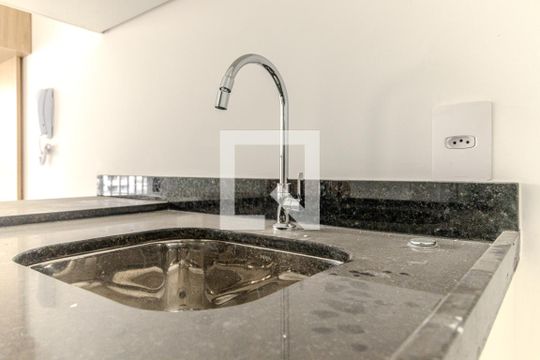 Cozinha de kitnet/studio para alugar com 1 quarto, 27m² em Vila Buarque, São Paulo