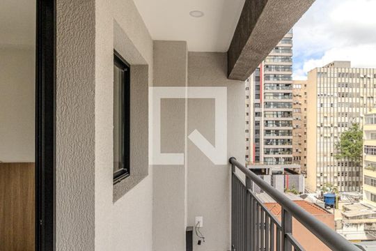 Varanda de kitnet/studio para alugar com 1 quarto, 27m² em Vila Buarque, São Paulo