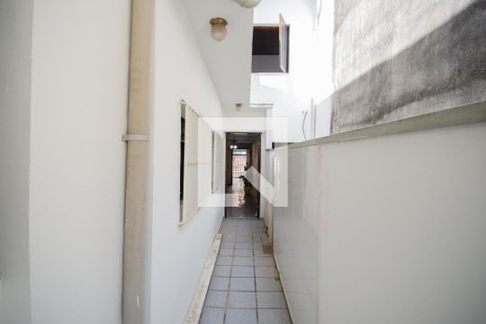 Corredor de casa para alugar com 3 quartos, 220m² em Vila Clementino, São Paulo