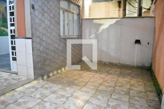 Garagem de casa para alugar com 1 quarto, 50m² em Campo Grande, Rio de Janeiro