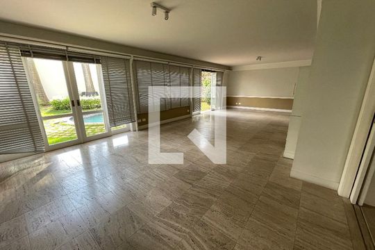 Sala 1 de casa à venda com 4 quartos, 400m² em Jardim Everest, São Paulo