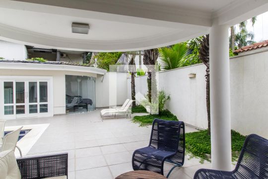 Vista da Sala de casa de condomínio à venda com 5 quartos, 435m² em Alphaville, Santana de Parnaíba