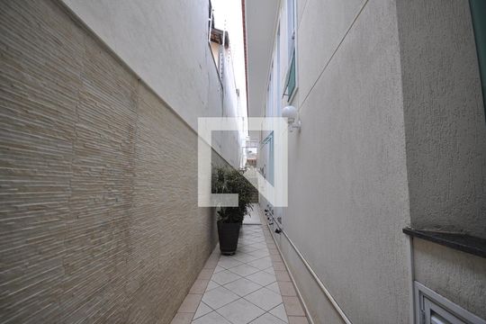 Quintal de casa à venda com 3 quartos, 200m² em Vila Mazzei, São Paulo