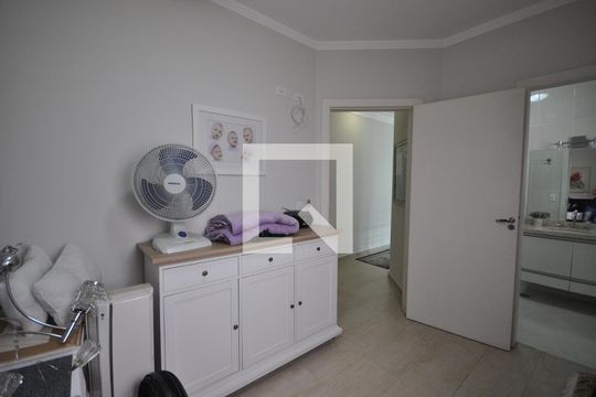 Suíte 2 de casa à venda com 3 quartos, 200m² em Vila Mazzei, São Paulo