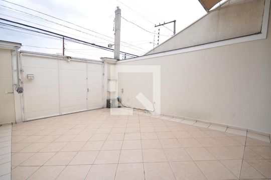 Garagem de casa à venda com 3 quartos, 200m² em Vila Mazzei, São Paulo