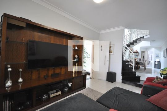 Sala de casa à venda com 3 quartos, 200m² em Vila Mazzei, São Paulo