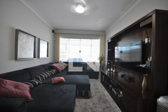 Sala de casa à venda com 3 quartos, 200m² em Vila Mazzei, São Paulo