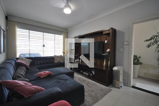 Casa à venda com 3 quartos, 200m² em Vila Mazzei, São Paulo