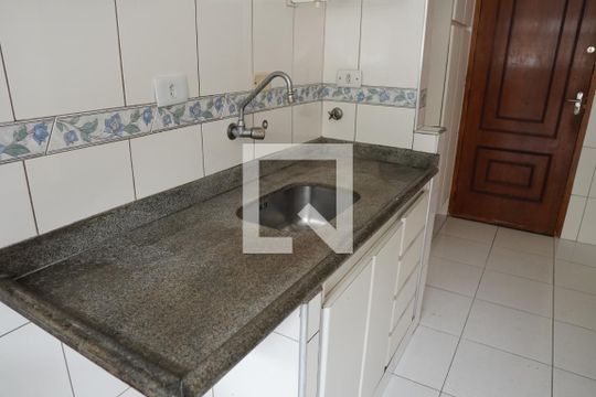 Cozinha de apartamento para alugar com 3 quartos, 80m² em Jardim Umuarama, São Paulo