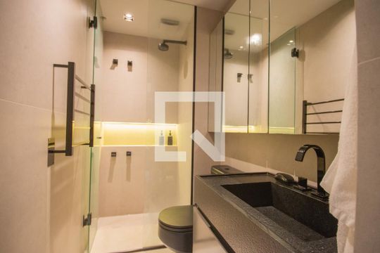 Banheiro de apartamento à venda com 1 quarto, 42m² em Vila Mariana, São Paulo