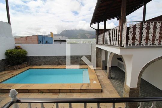 Suíte 1 - Vista da sacada de casa para alugar com 3 quartos, 298m² em Freguesia (jacarepaguá), Rio de Janeiro