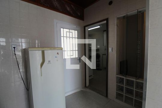 Área de serviço de casa para alugar com 3 quartos, 298m² em Freguesia (jacarepaguá), Rio de Janeiro