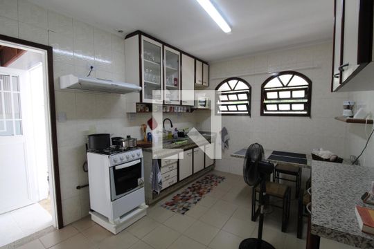 Cozinha de casa para alugar com 3 quartos, 298m² em Freguesia (jacarepaguá), Rio de Janeiro