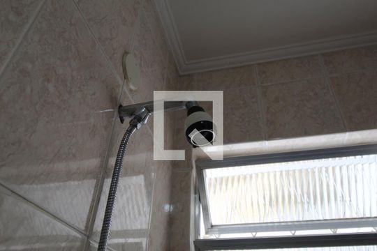 Banheiro do corredor de casa para alugar com 3 quartos, 298m² em Freguesia (jacarepaguá), Rio de Janeiro