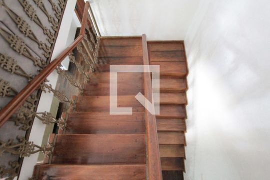 Sala de TV de casa para alugar com 4 quartos, 326m² em Castelo, Belo Horizonte