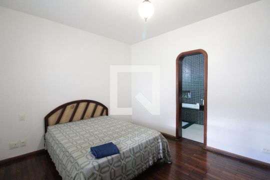 Suite de casa para alugar com 4 quartos, 326m² em Castelo, Belo Horizonte