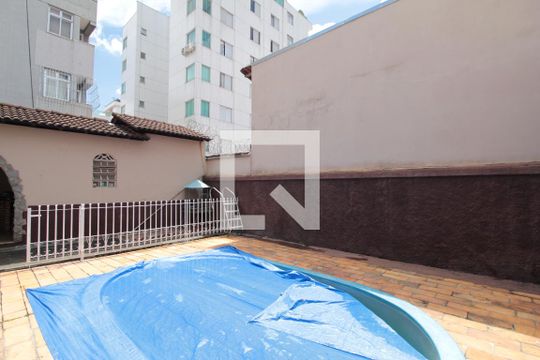 Piscina de casa para alugar com 4 quartos, 326m² em Castelo, Belo Horizonte