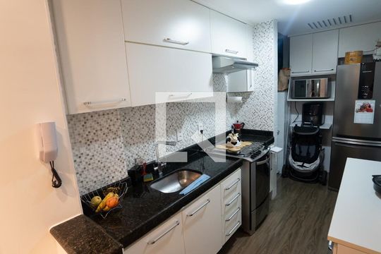 Cozinha de apartamento à venda com 2 quartos, 70m² em Santa Rosa, Niterói